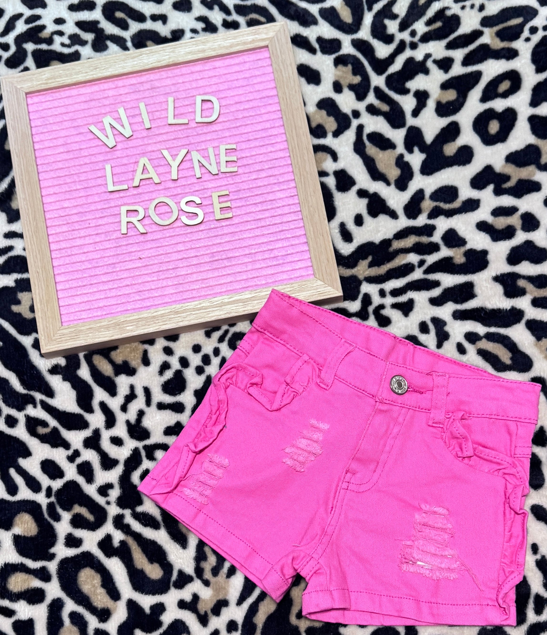 💓Pink Distressed Denim Shorts