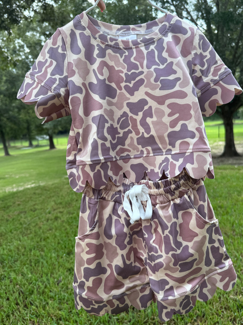 🤎 Girls Duck Camo Scalloped Short Set