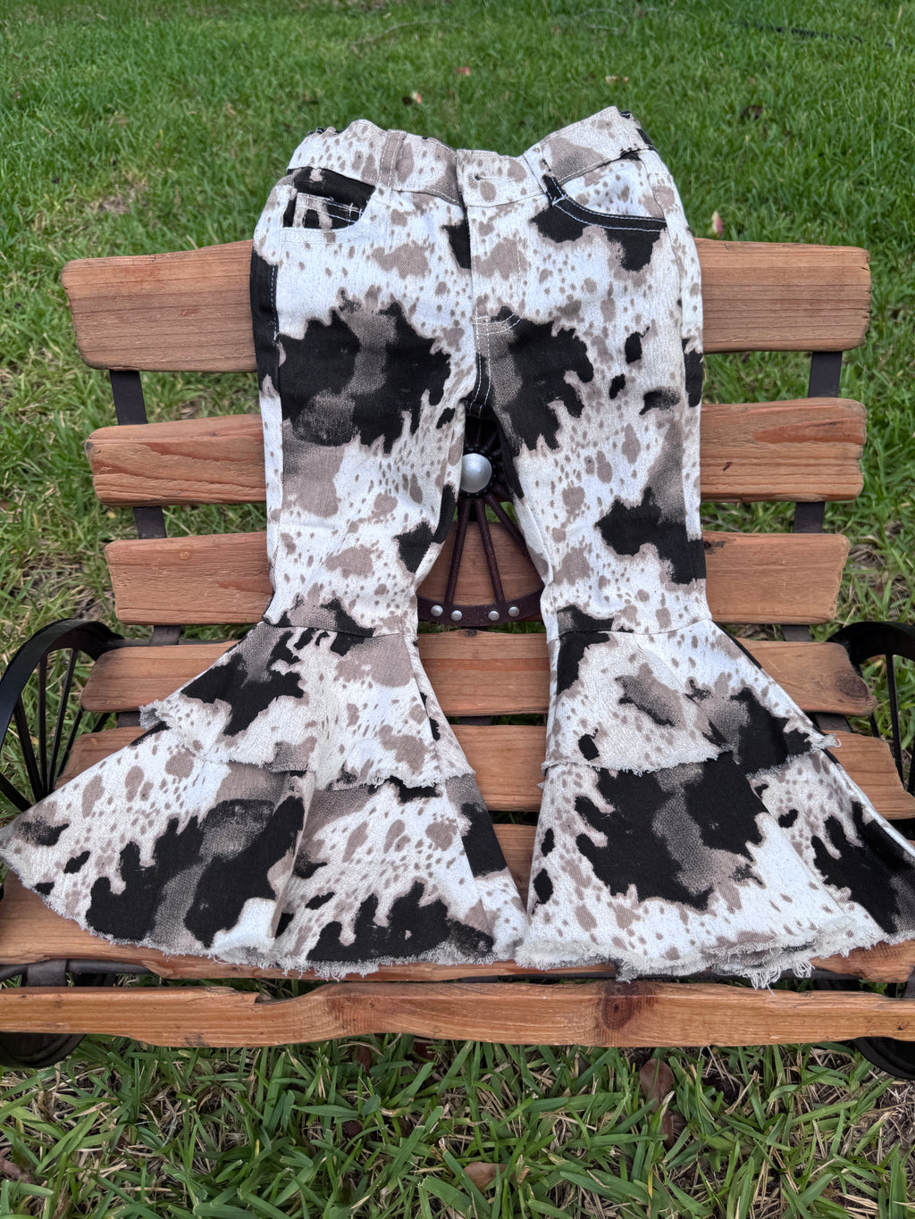 Cow Print Flare Jeans 🤎🖤