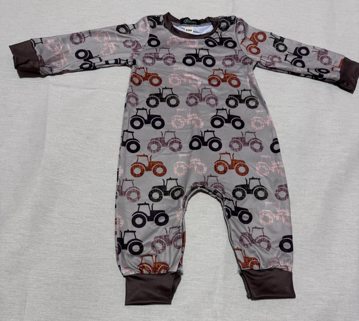 Baby Vintage Tractor Print Long Sleeve Romper – Gray