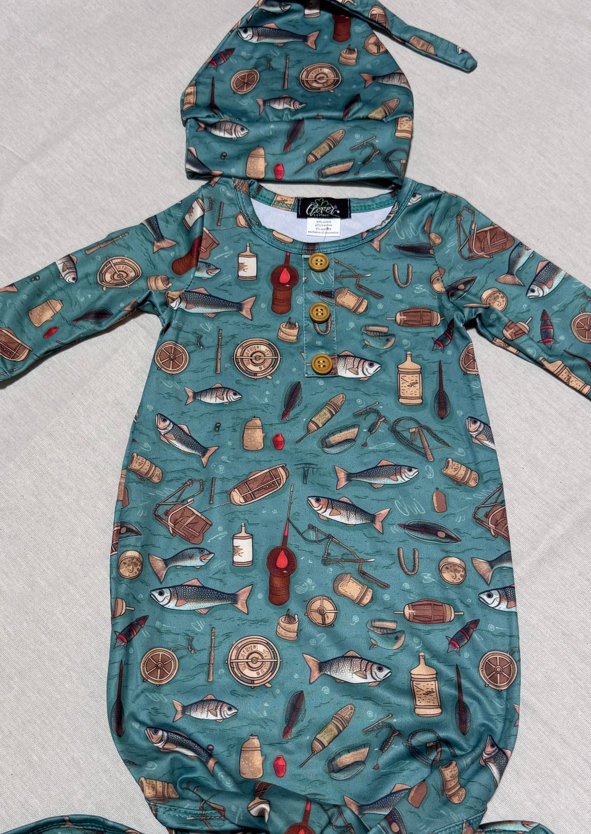 Baby Fishing Print Knotted Gown & Hat Set – Teal